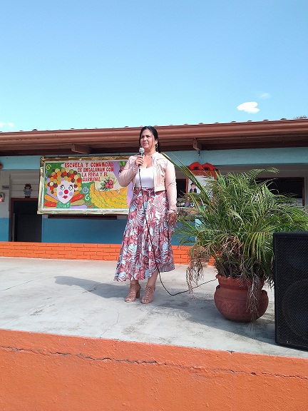 LLegó la Feria Escolar de San Sebastian  a la <a href="/EBVIRGILIOPINZO/">EB VIRGILIO PINZON</a> y nuestra Directora Nathaly Mantilla fue la encargada de dar inicio a las actividades  
<a href="/_LaAvanzadora/">Yelitze Santaella</a> <a href="/Berzabethg1/">Berzabethgandicaoficial</a> <a href="/CDCETachira/">CDCE Táchira</a> <a href="/SalaTachZet/">Coord de Informatica ZET</a> <a href="/profeFormacion/">INVESTIGACIÓN Y FORMACIÓN</a> <a href="/KaremDeBernal/">Karem Durán de Bernal</a> <a href="/Crazet2011/">Crazet2011</a>