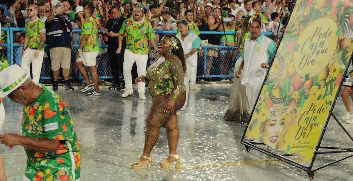 donniedarko73's tweet photo. mocidade independente: ensaio técnico @ praça da apoteose
zé paulo sierra
paulinho mocidade
jojo
fabíola andrade
#mocidadeindependente #mocidadeindependentedepadremiguel #cajufolia #caju #carnaval #carnaval2024 #ensaiotécnico #sapucaí #apoteose #praçadaapoteose #riodejaneiro https://t.co/uJdpQMYScf
