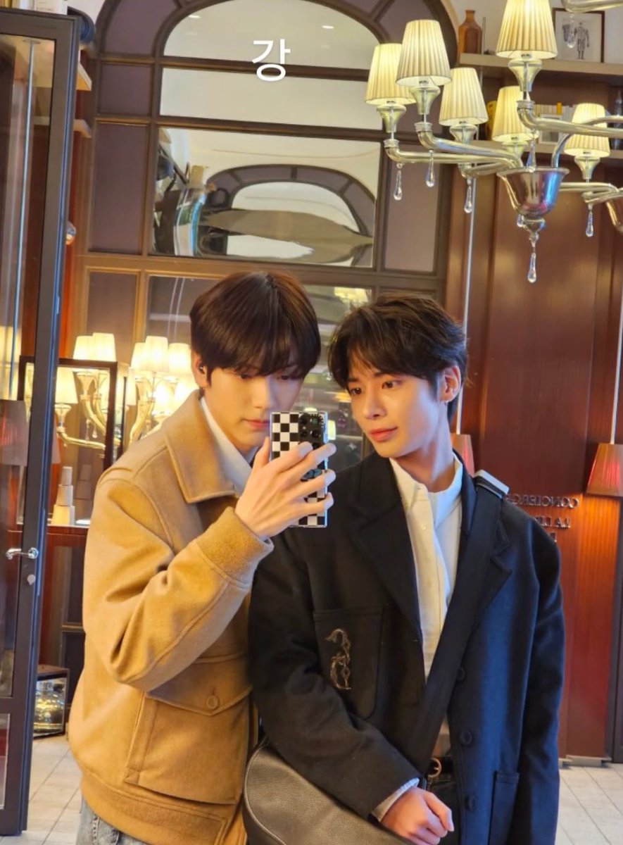 translatingTXT's tweet photo. [230122] #SOOBIN Weverse 

"kang"

🐰 taehyun

@TXT_members @TXT_bighit https://t.co/nqgAdJFWRx