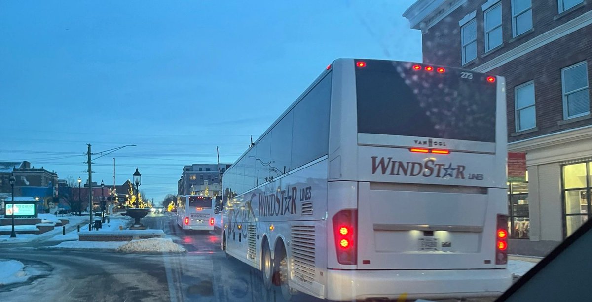 Two more Mugrant buses in Glen Ellyn this evening. There's lots of homes that will take them in there.