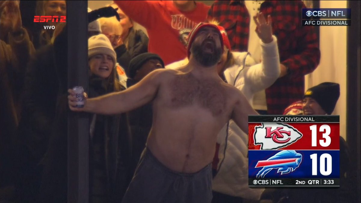 caradossports's tweet photo. JASON KELCE https://t.co/YRKCMz3tVs
