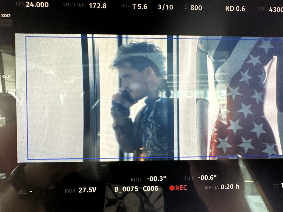 DavidAyerMovies's tweet photo. 🐝❤️🐝 https://t.co/utnVDM9Cc6
