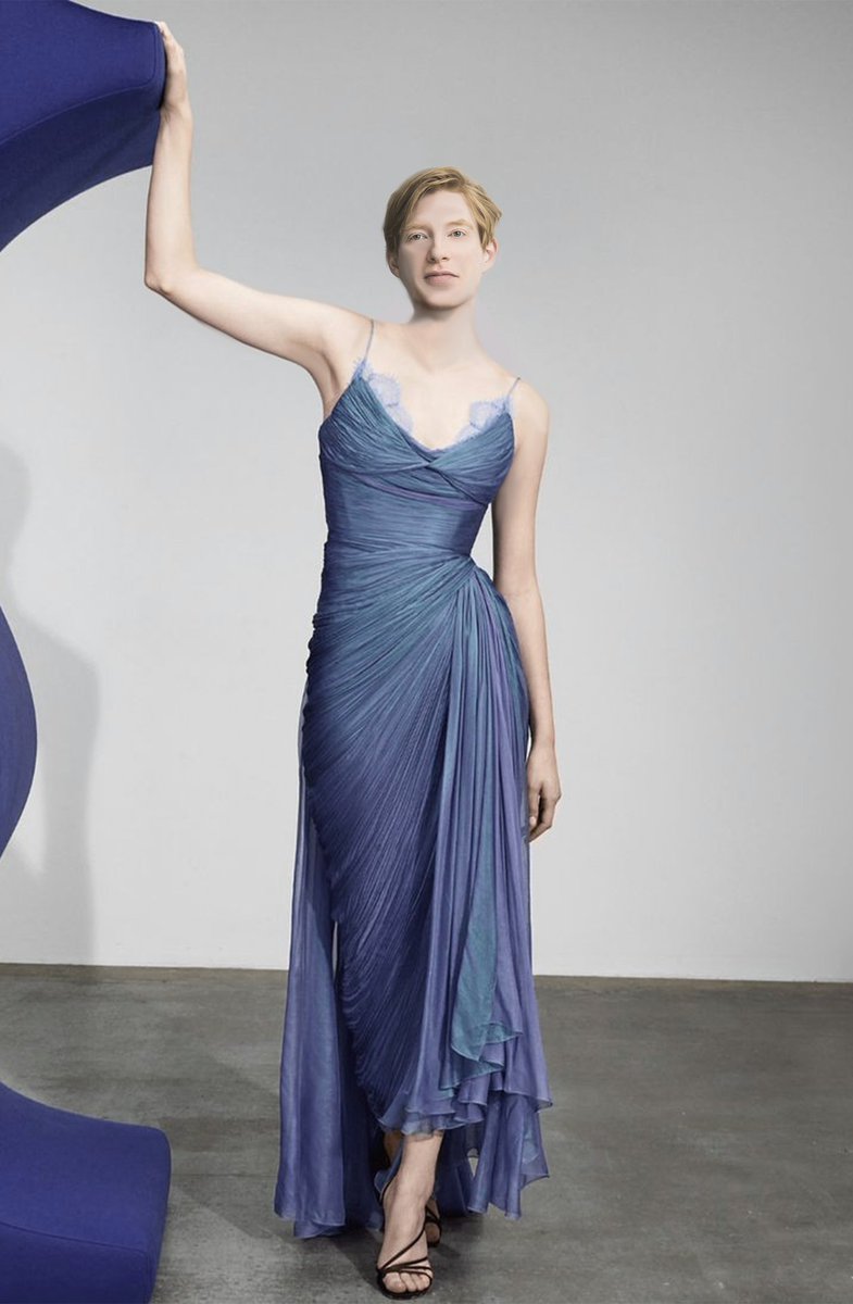 Hux in a beautiful Arkanis sea inspired silk chiffon dress 🌊✨️(Any recommendation on photoshop and blending faces ? If you know any youtube tutorials, please drop them, I really straggle 🙈)