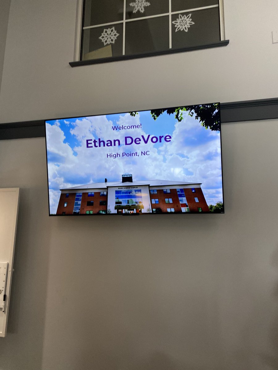 EthanDeVore12's tweet photo. #AGTG After an official visit to @tayloru I’m blessed to receive my 5th offer to play College Football
@taylor_football @F00TBALLDAD @CoachVermette @RB95NXTTOPREC @NewLevelPerform @Coach_J_Fowler @HPCAFootball @Coach_Boddie @Coach_Mingo @HPCA_Athletics https://t.co/ptfFmc4mVw