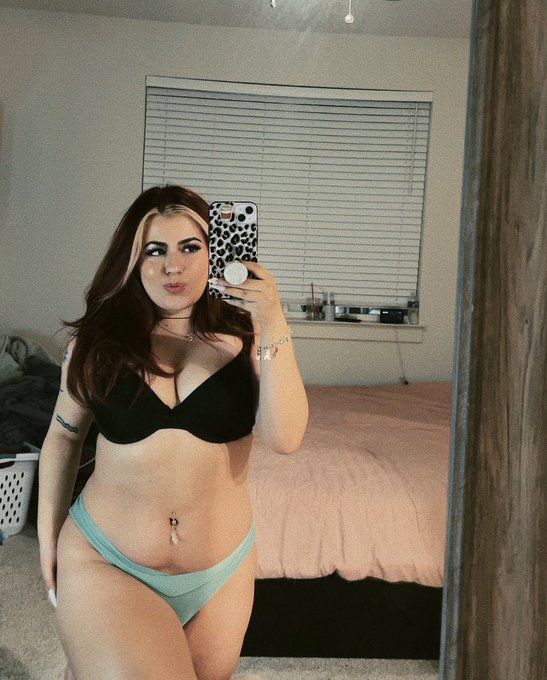 felt qt 💋 https://t.co/t2cC66FlkV