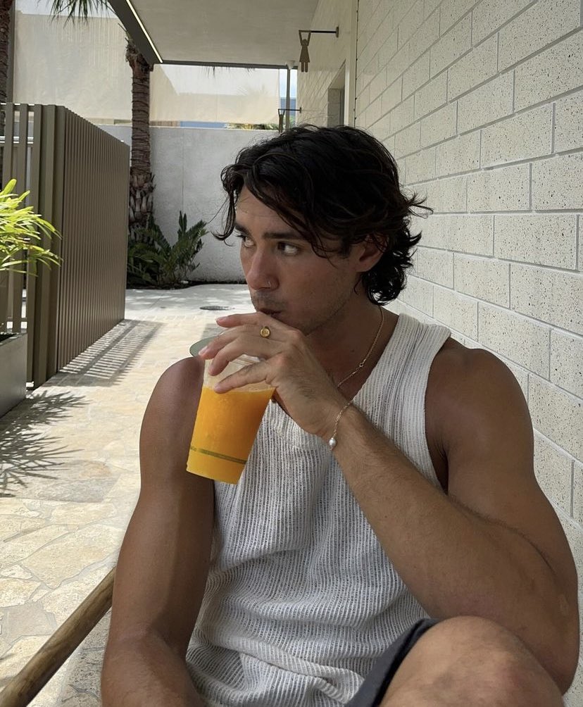 SETHELCAIN's tweet photo. #FirstFleet enjoyed some juice https://t.co/LOLWKOpWwi