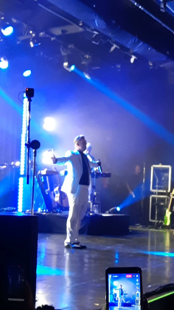 Ste_Kocsis's tweet photo. @nickcarter mais um show Fod@ (17/01/24) ... #BackstreetBoy #NickCarter https://t.co/rHESvRH0Jx