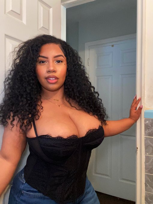 🌹🖤 https://t.co/1Z2VVsEXB0