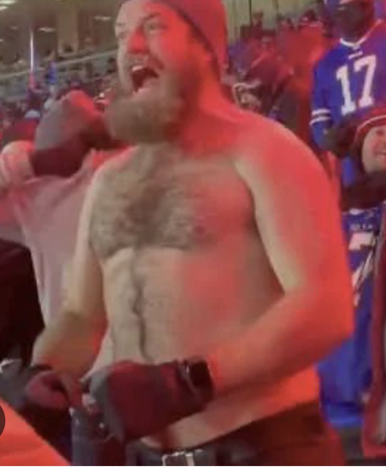 Andre_Reed83's tweet photo. 😭 FITZ needs to show #Jasonkelce how you really do shirtless in the stands ! Come on bro … #BillsMafia https://t.co/9aaFchbGTm