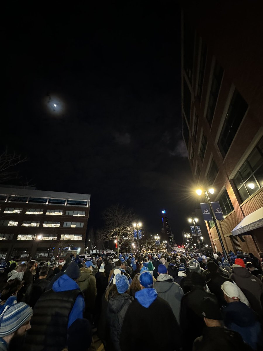 i fucking love detroit… what a night