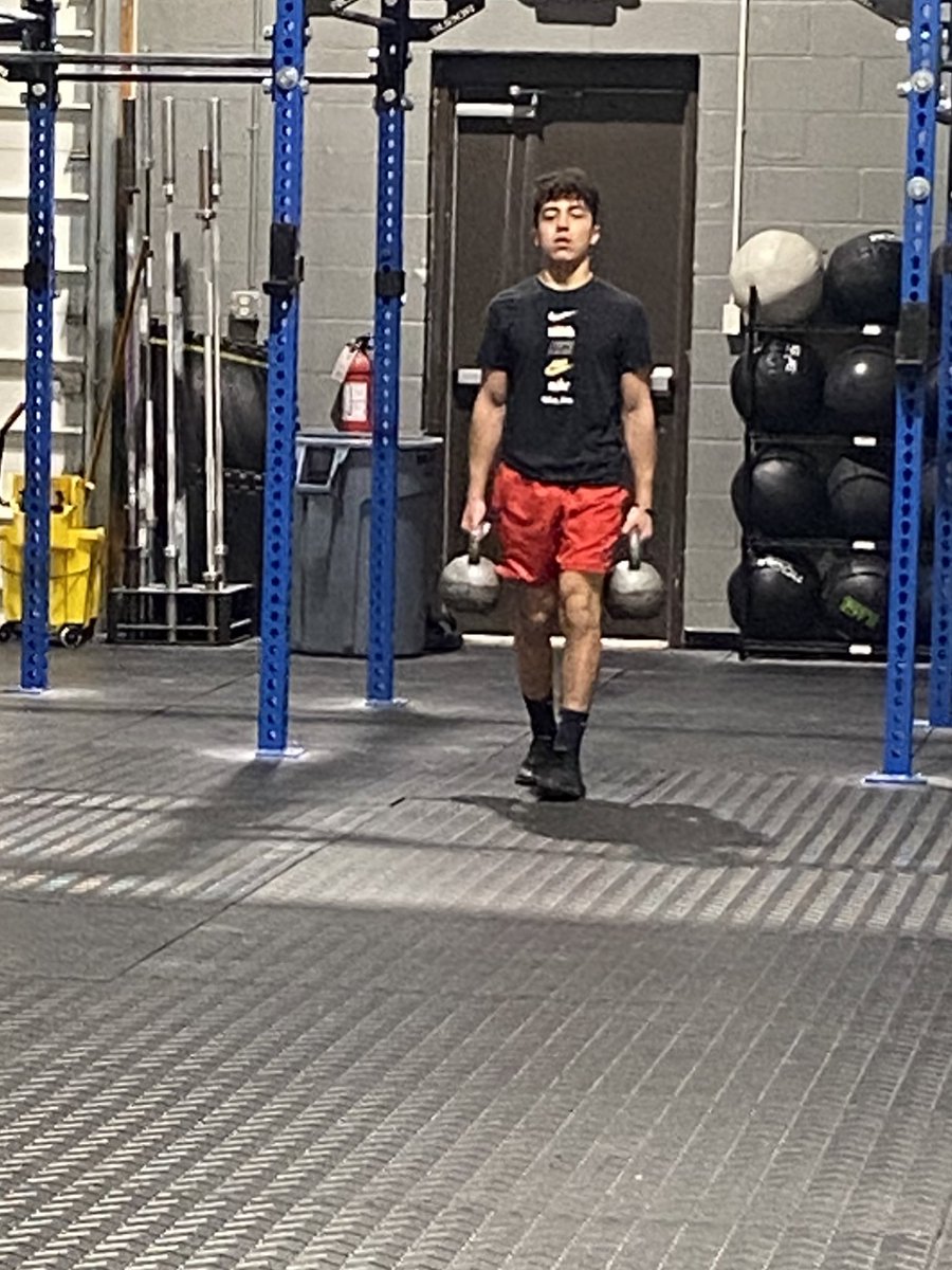 AchillesH81's tweet photo. More off-season workouts getting ready for Detroit and 10th grade season🔥
@garyc2332 https://t.co/rmLjeM06Zb