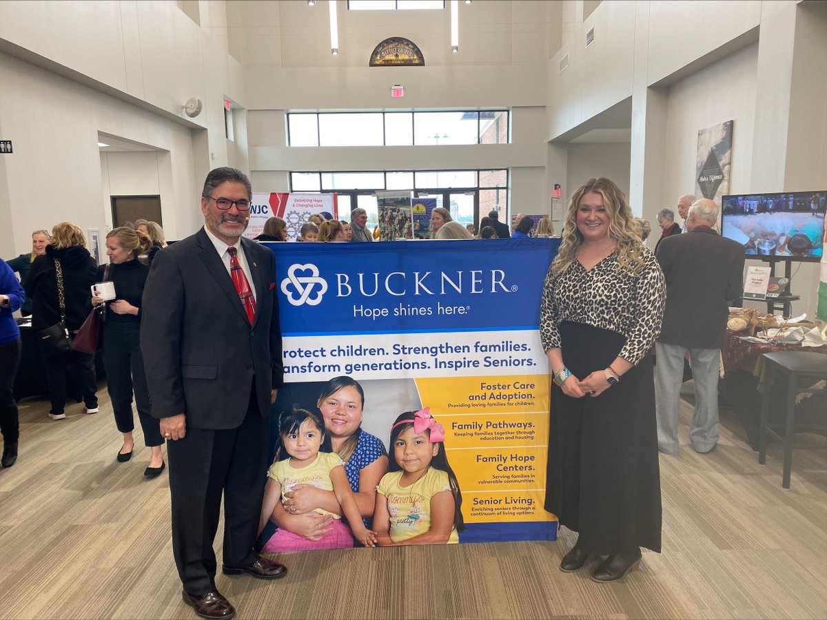 Great time this morning with <a href="/yalekim/">Yale Kim</a>, Anna Blake, and Whitley Shaw, Chris Cobb at <a href="/fbcwaxahachie/">FBC Waxahachie</a> speaking on the theme: "You were made to offer Hope," representing Buckner and <a href="/BaptistWorld/">Baptist World Alliance</a>, #hopeshineshere