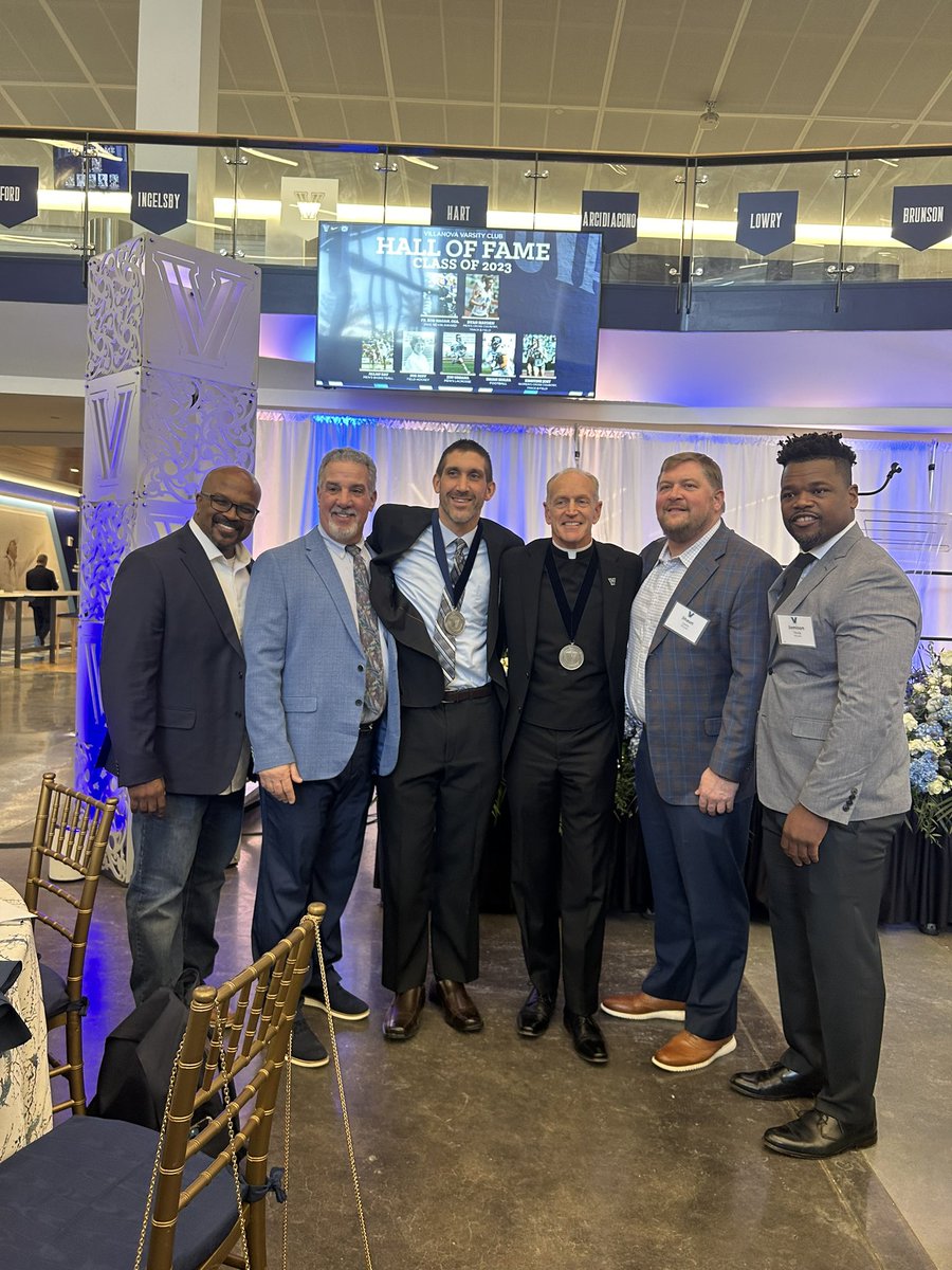 Congratulations to @NovaFootball alum Brian Hulea and Fr Rob Hagan on their induction into Villanova University Varsity Club Hall of Fame! ✌🏻🏈💙