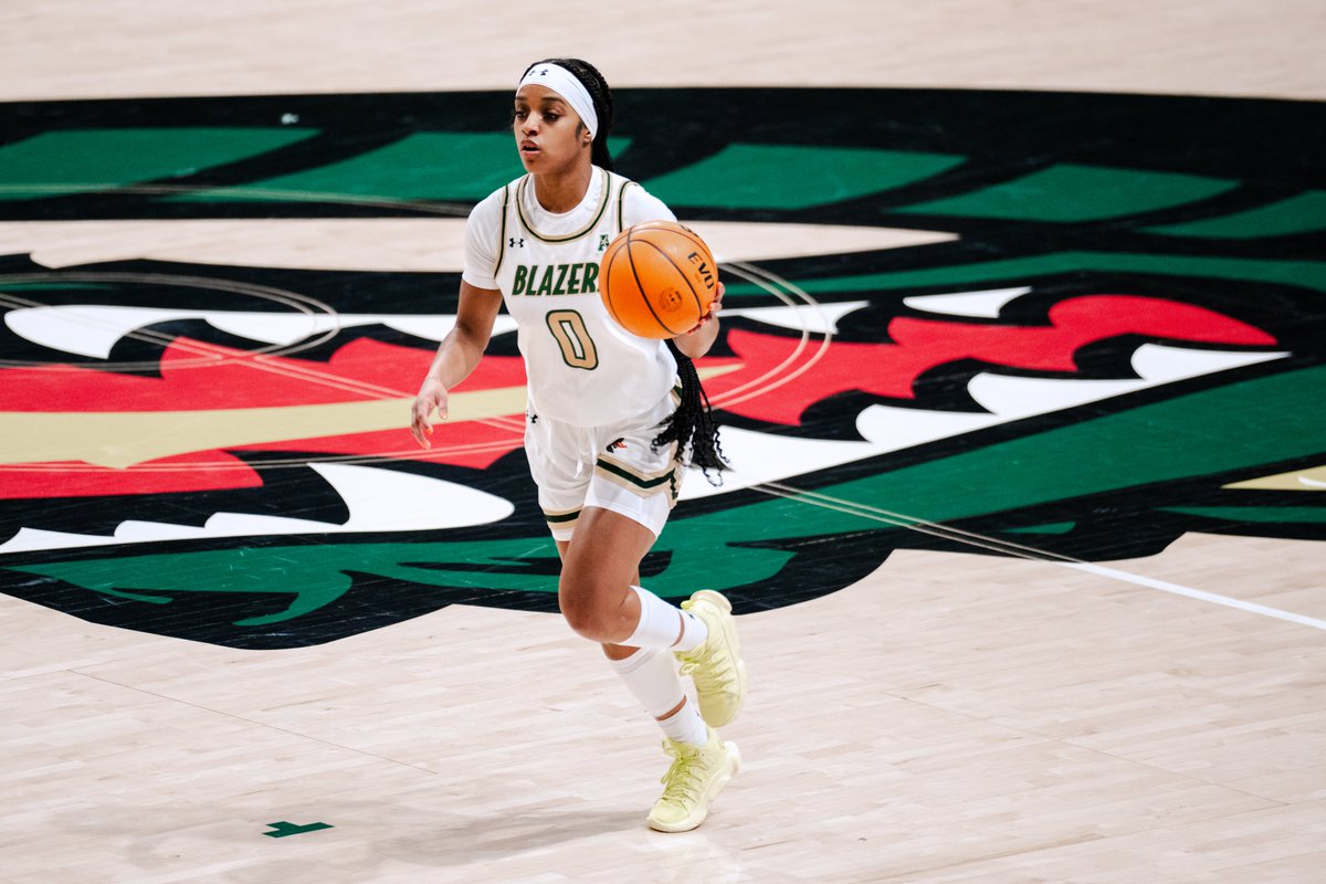Denim DeShields was the definition of 𝙘𝙡𝙪𝙩𝙘𝙝 in today's win over UTSA

• Game-high 22 points
• Team-high 7 rebounds
• 𝗦𝗰𝗼𝗿𝗲𝗱 𝟭𝟬 𝗼𝗳 𝗨𝗔𝗕'𝘀 𝗳𝗶𝗻𝗮𝗹 𝟭𝟭 𝗽𝗼𝗶𝗻𝘁𝘀
• 4th 20-point game this season
• 3rd 20-point game in her last five outings

#WinAsOne