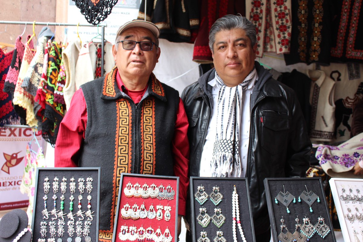 iifaem's tweet photo. Agradecemos a las maestras y maestros artesanos y a los visitantes que nos acompañaron en la venta artesanal en la Feria Patronal de #SanFelipeDelProgreso. 

El #IIFAEM siempre busca la forma de fomentar el arte popular y su comercialización.

#ElPoderDeServir https://t.co/XSgkikIG5I