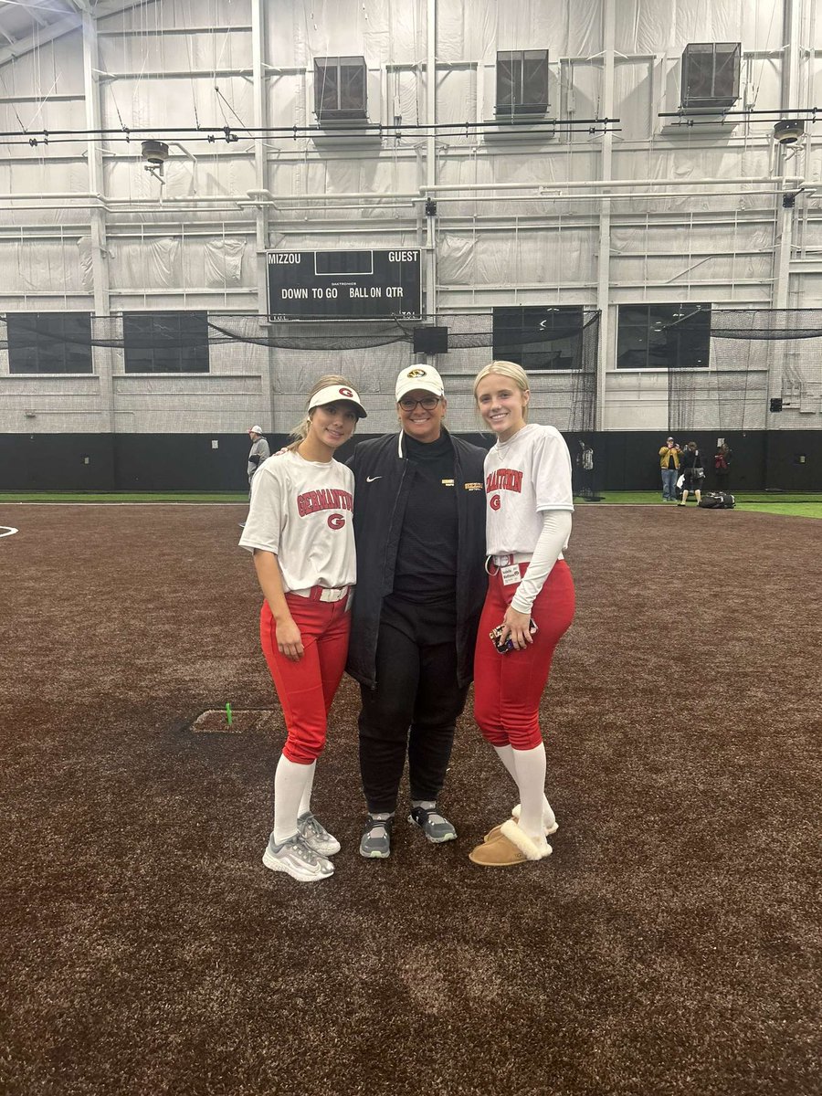 Bellematthews55's tweet photo. I had a really great time @MizzouSoftball pitching camp today. Thank you for the great feedback. Enjoyed having my teammate @AvaAceEllis2026 at camp. #RedDevil4life @SoftballGct @RedDevils16U @whatwhitwrites @ShugHenson @CoachLarissaA @jacobsen_molly @coachMarino11 @J_Cottrill_ https://t.co/FgI2s2wGjg