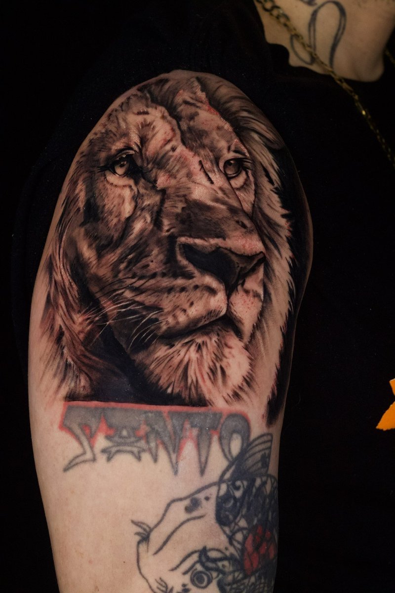 littinicky's tweet photo. It’s been about a year since I’ve been on. But here’s my 3 month progression while being at Skin Design https://t.co/NgbviQmMph