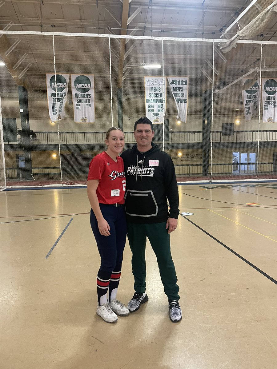 Had a great time hitting today with <a href="/MasonSoftball/">George Mason Softball</a>! Thank you to all of the coaches and players for all of their feedback. Can’t wait to come back. Go Patriots! 🔰🔰

<a href="/jmrw20/">Justin Walker</a> <a href="/CoachWThees/">Windy Thees</a> <a href="/cam_hutcherson/">campbell hutcherson</a> <a href="/VAGloryNational/">VA Glory National Buker 18U</a>