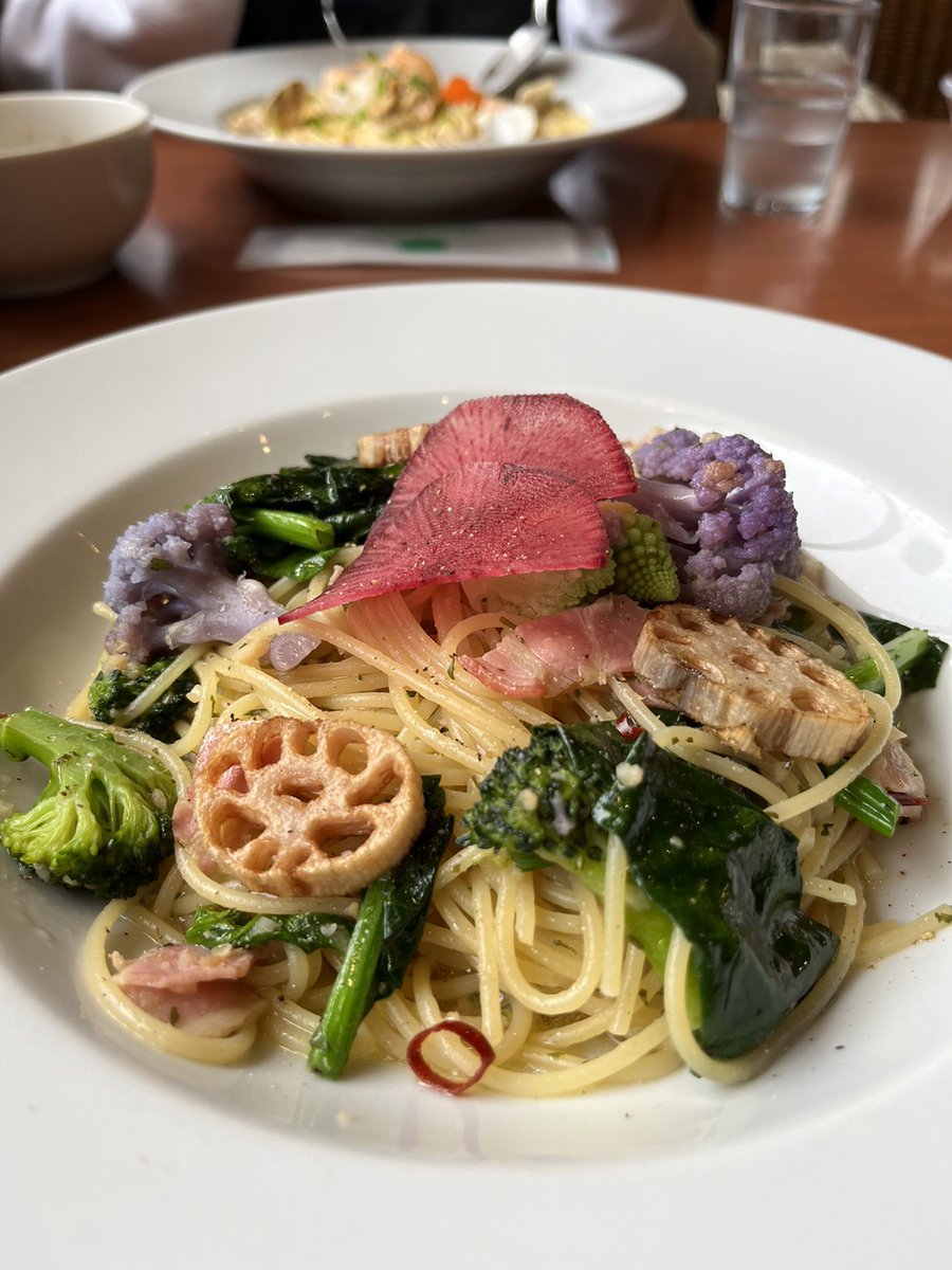 mitekl's tweet photo. おはようございます
宇佐市はただいま晴れ
土曜日はウサノピアの「絵本deクラシック」コンサートに行きまして
その後、パスタを食べに中津市三光まで移動🍝
旬の野菜とベーコンのペペロンチーノ
めちゃ旨でした(๑´ڡ`๑)
#宇佐市
#mitekl
#FIVEXLABO
#企業公式が毎朝地元の天気を言い合う https://t.co/OgcwJ3fkW1
