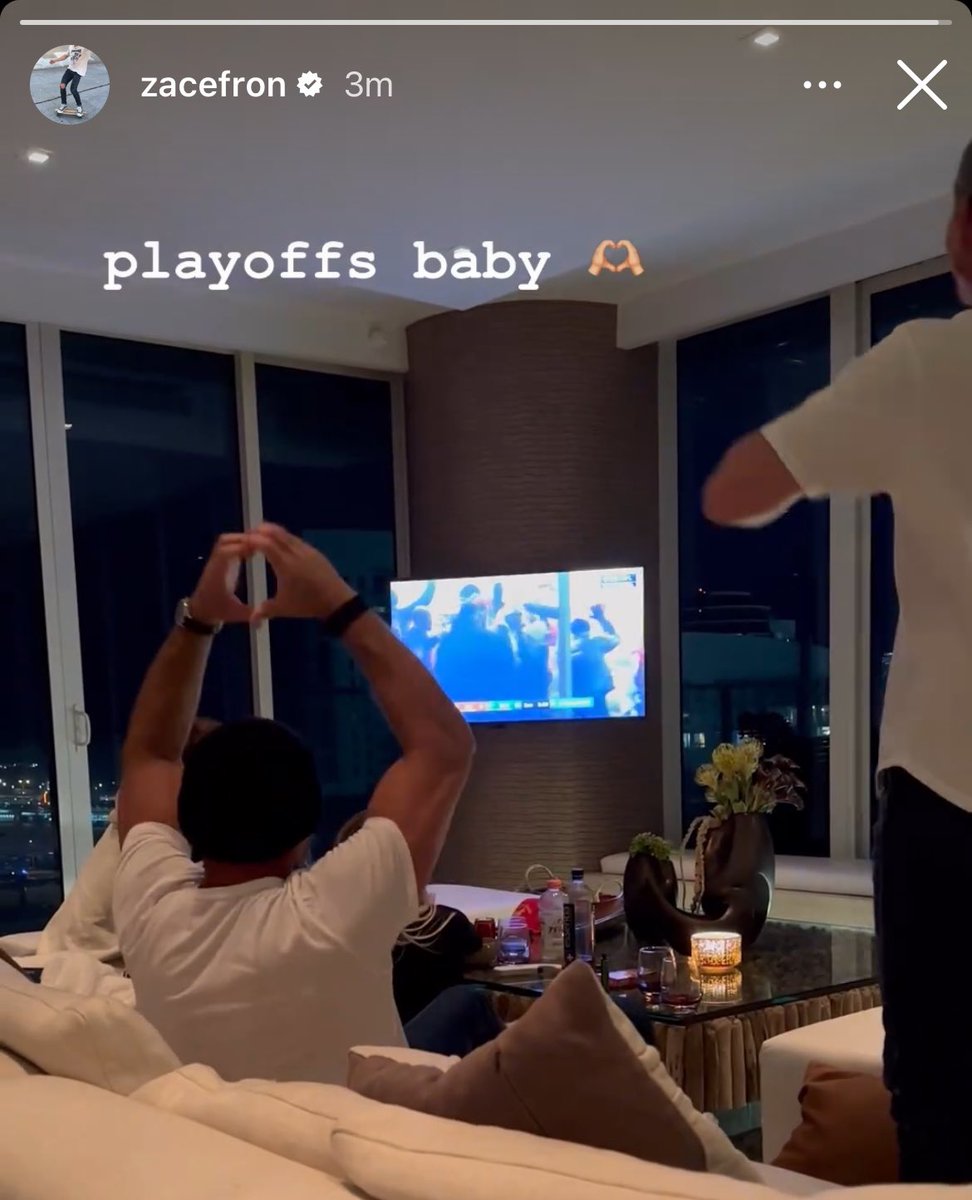 zac efron doing the hand heart after travis scored is SENDING me