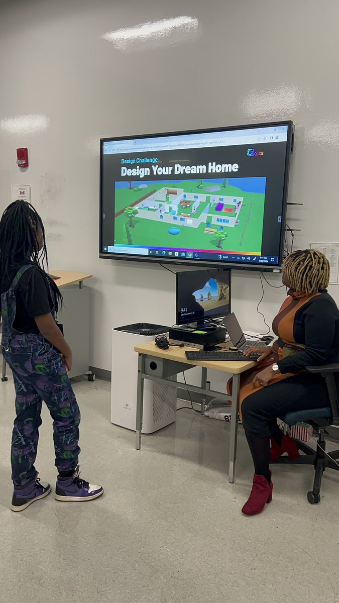 DecaturEducator's tweet image. We got to hang out with @ExploreKaiXR! It’s an amazing interactive platform that truly engaged our #DigitalDreamers at the #DCSDTechComp24! Yesterday, students were able to design a dream home through 3D Modeling. 💡🏠🛠️💻