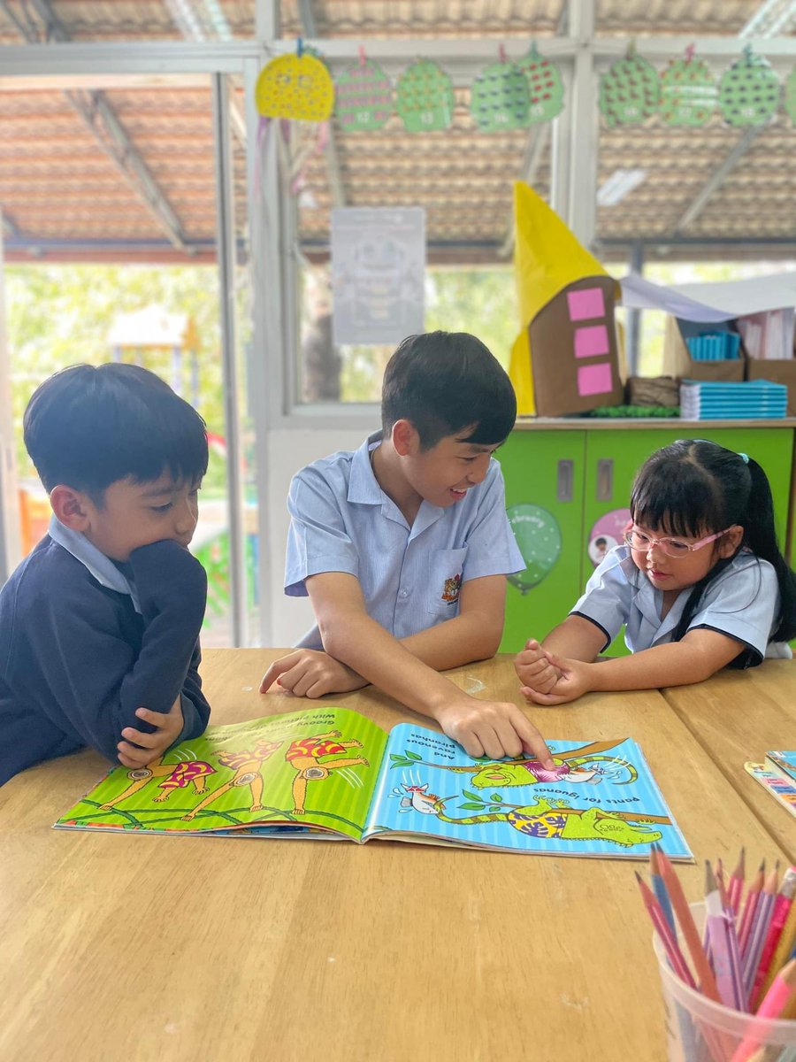 gisrayong's tweet photo. Garden International School students in Year 8 have been sharing their love of reading with the children in Year 1.They are working in Reading Buddy groups to improve their reading and understanding skills, with the help of our caring and patient students in the Secondary School. https://t.co/0xgkLfGhsY