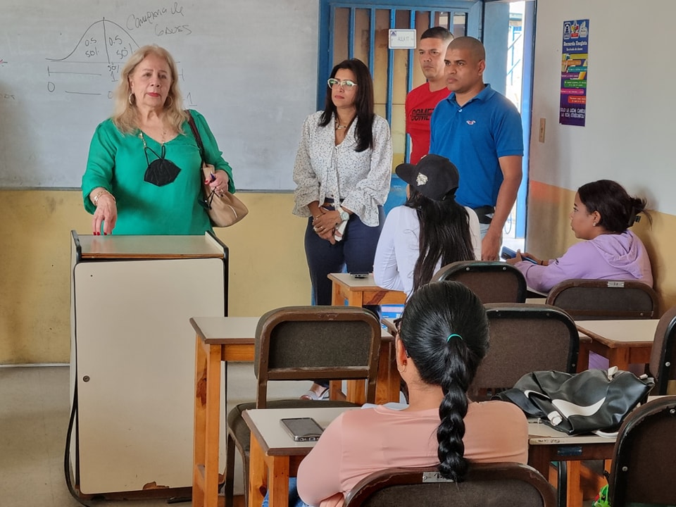 Uneginforma's tweet photo. Autoridades Unegistas inspeccionan avance de trabajos para la mejora de instalaciones.Ver ➕detalles en https://t.co/sx6ulwguKG

#UNEG #LaLuzDeGuayana #Universidad #PuertoOrdaz #CaicaraDelOrinoco #Guasipati #Upata #CiudadBolívar #ElCallao #ElPalmar #SantaElenaDeUairen #Tumeremo https://t.co/EqaI9ZaL7K