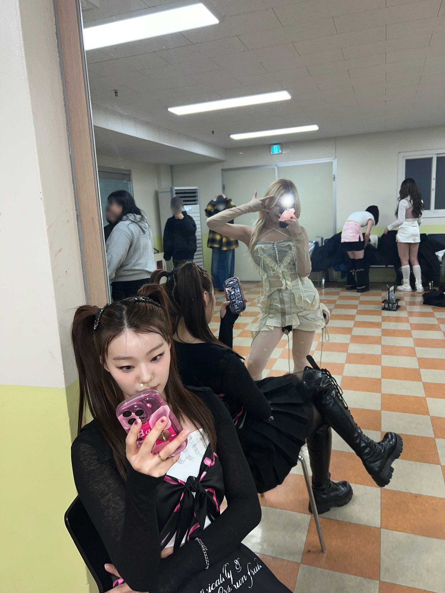 Lapillus_twt's tweet photo. Just some photos I forgot to post :) 
Enjoy😜

#Lapillus #라필루스 #Yue #유에 https://t.co/gDo958Ryqa