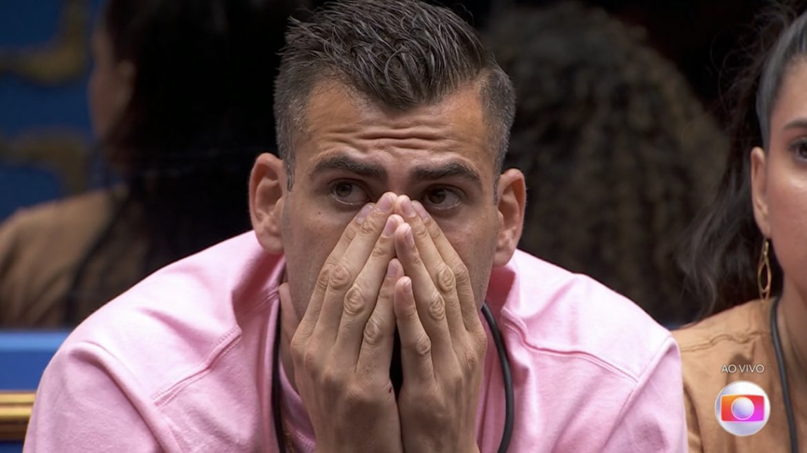 bzeink's tweet photo. E o dilema do rosa no BBB continua. https://t.co/LaAl5xg1cA