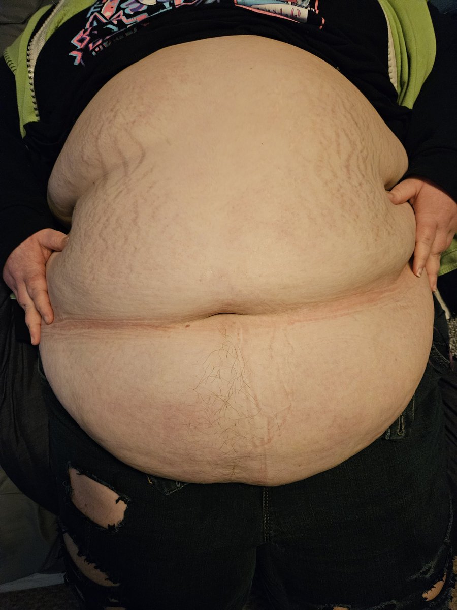 HoneyCowAD's tweet photo. #irlpics  one of my guilty pleasures is taking an edible or three and going to the buffet right as the munchies kick in. This is the aftermath https://t.co/UvDdGgA9Rm