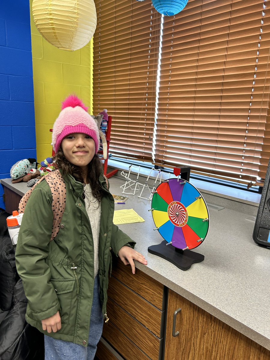 DSmithBeckett3's tweet photo. Half birthday celebrations. They won a 5 minute dance party and 10 minutes of extra recess for their classmates. https://t.co/Q1a6fALsQb