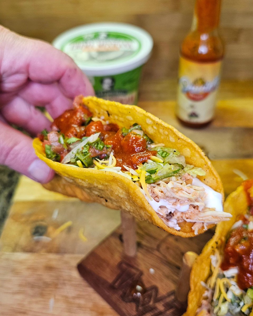 TheTacoSlayers's tweet photo. 1640 days of #tacos. We had these crispy Chicken Tacos with #davesbeenhere #hotsauce#tacotuesday https://t.co/ls239rxEEc