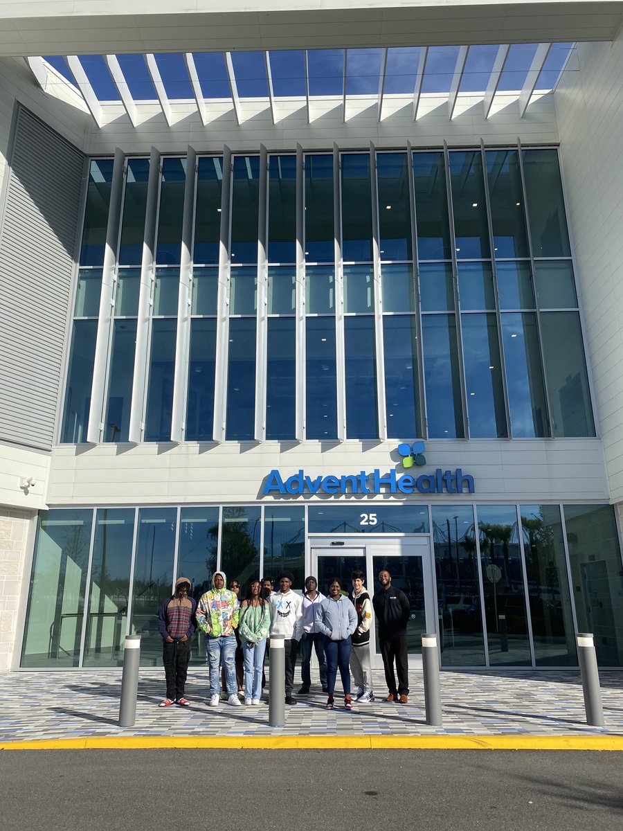 vivianegbr's tweet photo. Our students had an amazing time at the STEM event hosted at the AdventHealth training facility for the Orlando Magic! 

 #STEMEvent #OrlandoMagic #HealthAndRecovery @adventhealth @orlandomagic https://t.co/P28SJhamyY