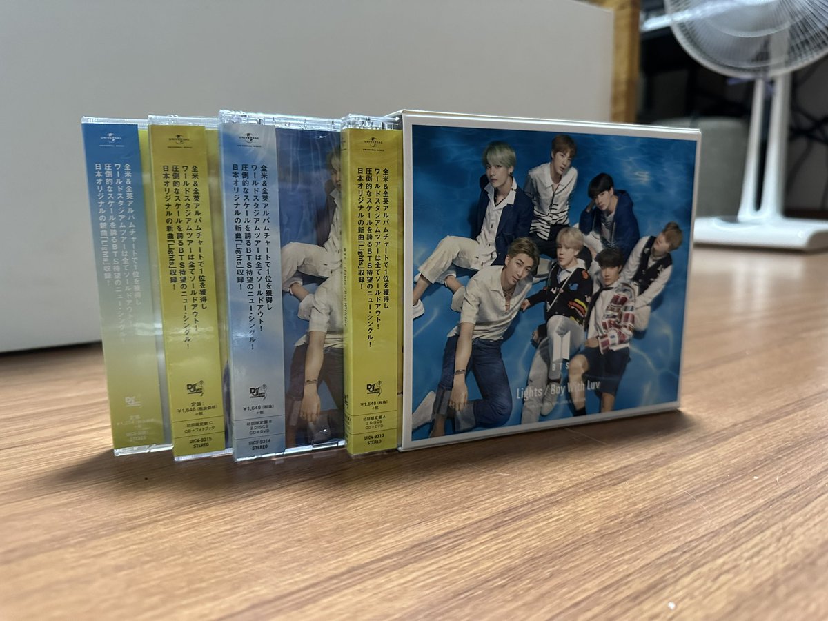 printsomething's tweet photo. 🌟พร้อมส่ง อัลบั้มญี่ปุ่นบังทัน ไม่แกะ

✨BTS Lights / Boy With Luv BOX SET
 
🫶🏻650.- ส่งฟรี ไม่มีการ์ด

📍สนใจทักไลน์คับ https://t.co/uAX7eX3T19

#ตลาดนัดบังทัน #ตลาดนัดBTS #อัลบั้มบังทัน #ตลาดนัดBT21 ตามหา album jp japan https://t.co/UW9hre3BG5