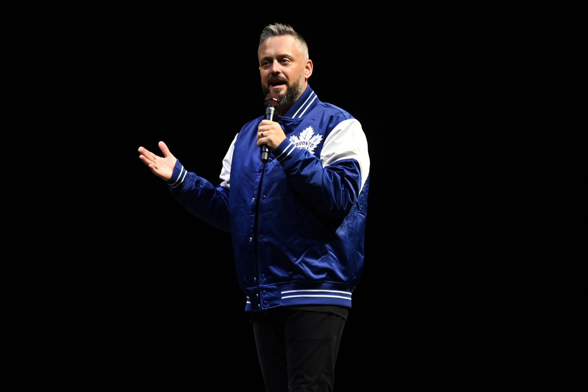 ScotiabankArena's tweet photo. Thank you for the laughs, @natebargatze 💙

📸: Tom Pandi https://t.co/uRW7f37fsj