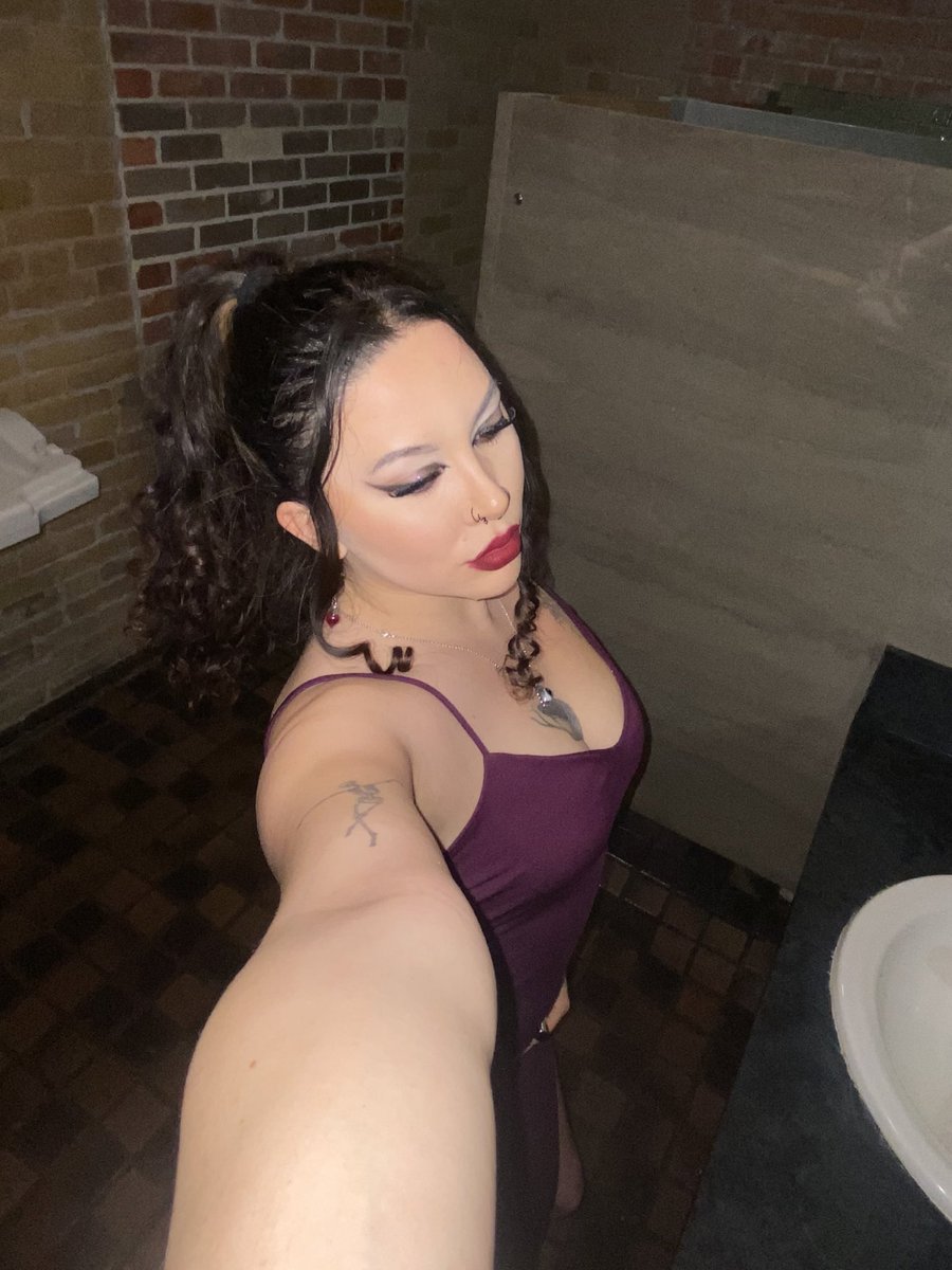 xoana009's tweet photo. back camera + flash pics>>>>> https://t.co/GJPMDzCGcI