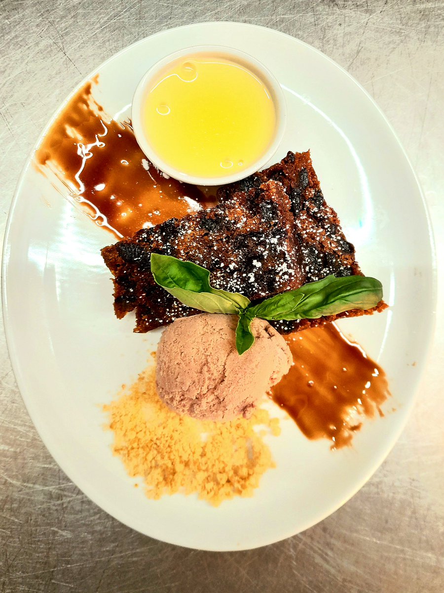 culinaryharbor's tweet photo. 🎄🍮 Serving up Christmas pudding fashionably late – because who follows calendars anyway? 📅😂 Decked out with brandy sauce bling, cookie crumble confetti, and chocolate ice cream swagger! 🍦✨ Apologies to the calendar police – flavor knows no deadlines! 🎉 https://t.co/BXz15RmXyM