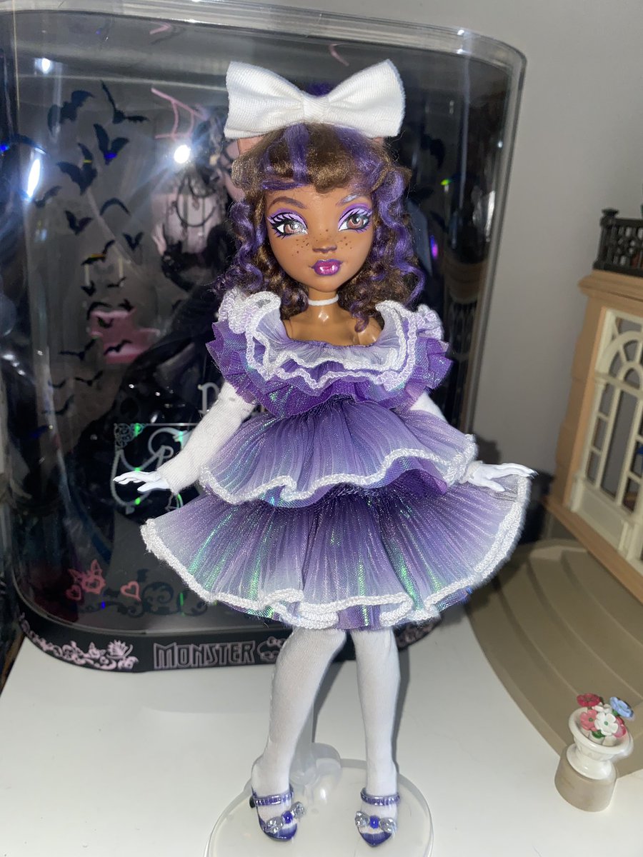 ᗢ Lana Banana ᗢ tweet media