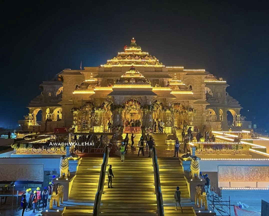 ___amanraj_'s tweet photo. सजा दो घर को गुलशन सा मेरे सरकार आय है 🚩🙏
#RamMandirPranPrathistha #राममंदिर https://t.co/iXUILVw2ir