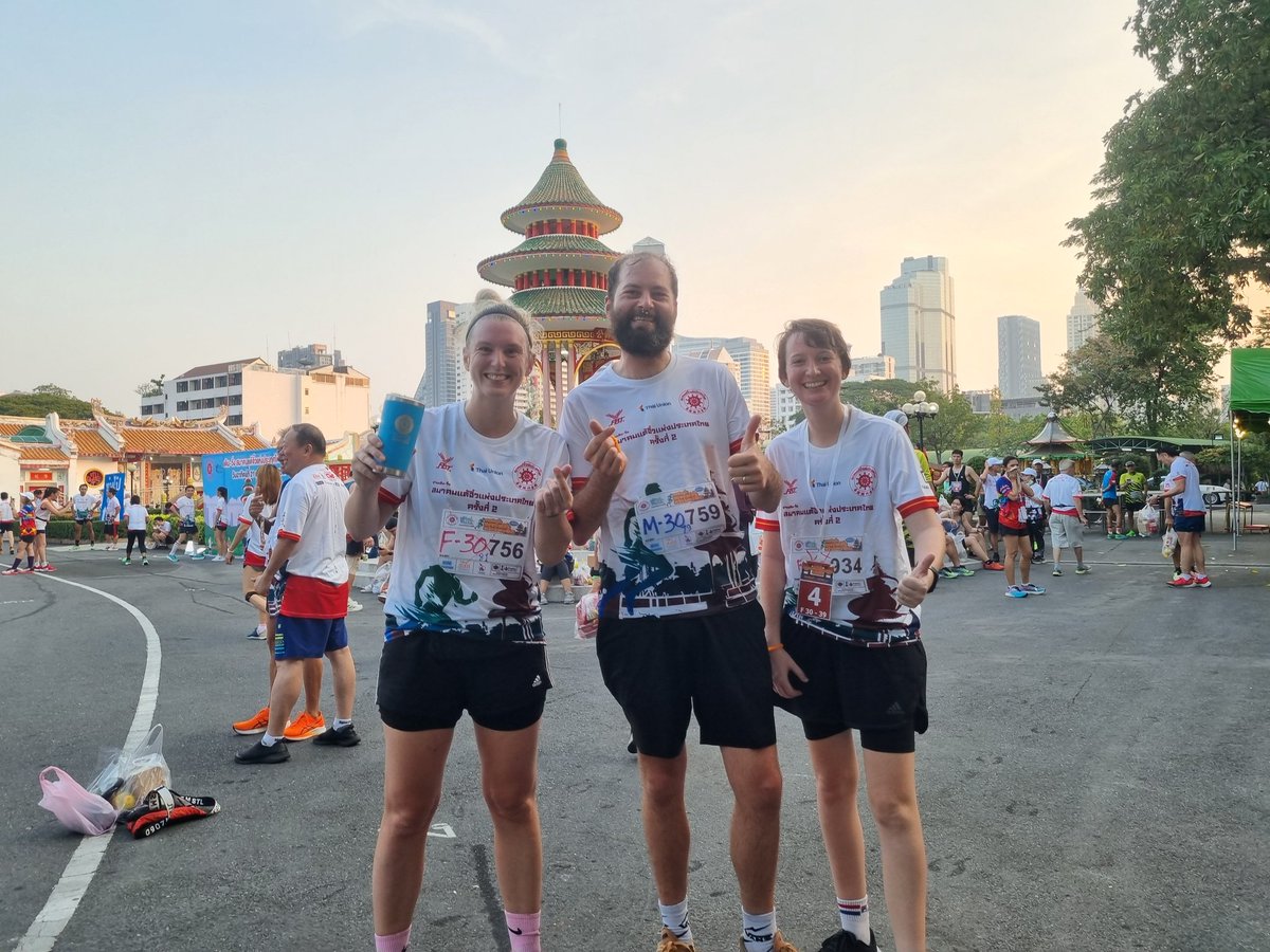 ran my first 10km run last week and my first 11.8km yesterday! Organised by our favourite local, community park Teochew Cemetary, which has a very interesting history, some believe ghosts still roam the grounds. bk.asia-city.com/city-living/ne… 🏃‍♀️✅️ #teacherswhorun #running