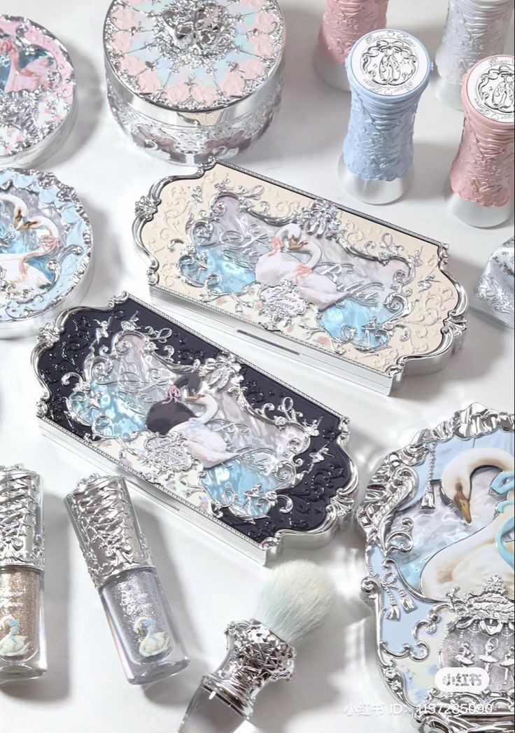 cleaaly's tweet image. Hallo ada kah yang mau flower know eyeshadow?

OPEN PO FLOWER KNOWS EYESHADOW 
Little angle, chocolate wandershop, swan ballet, mermaid, strawberry racoco series

Eta : 2 minggu 
Price : 220.000-250.000
📍Bali/Jatim
Group Orders ✅️

cr. pin
Katalog and price ⬇️