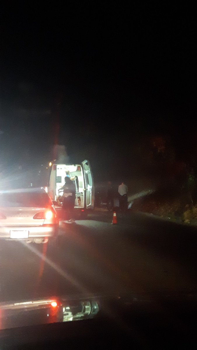 juank2012romero's tweet photo. Accidente de motocicleta, bajando los chorros, antes del turicentro @ddovia @alertux https://t.co/oHqhnB4Qrd