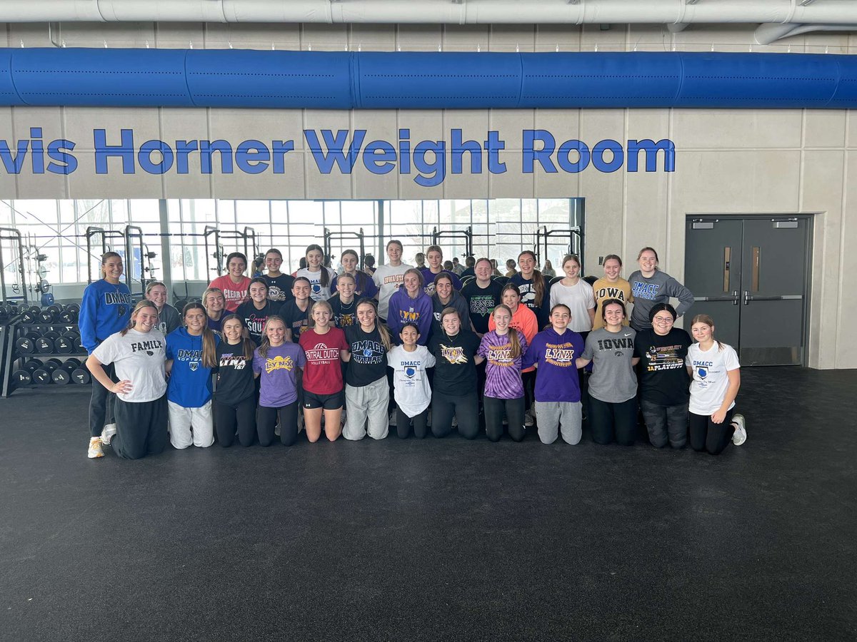 DMACCsoftball's tweet photo. ‼️WINTER CAMPS‼️

Your bears had their team hitting camps today! We want to thank all of the girls who came out and got better today! 
(1 of 3)

#GoBears🥎
@BobLigouri https://t.co/s3dqhAilx3