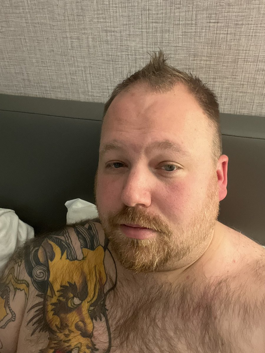 Hungst8bear's tweet photo. Got fucked up tonight…. Who wants to chat? Hit my wishtender for the privilege.  #Findom #worship #StraightBear #Findombear https://t.co/NYMF5oMeQq
