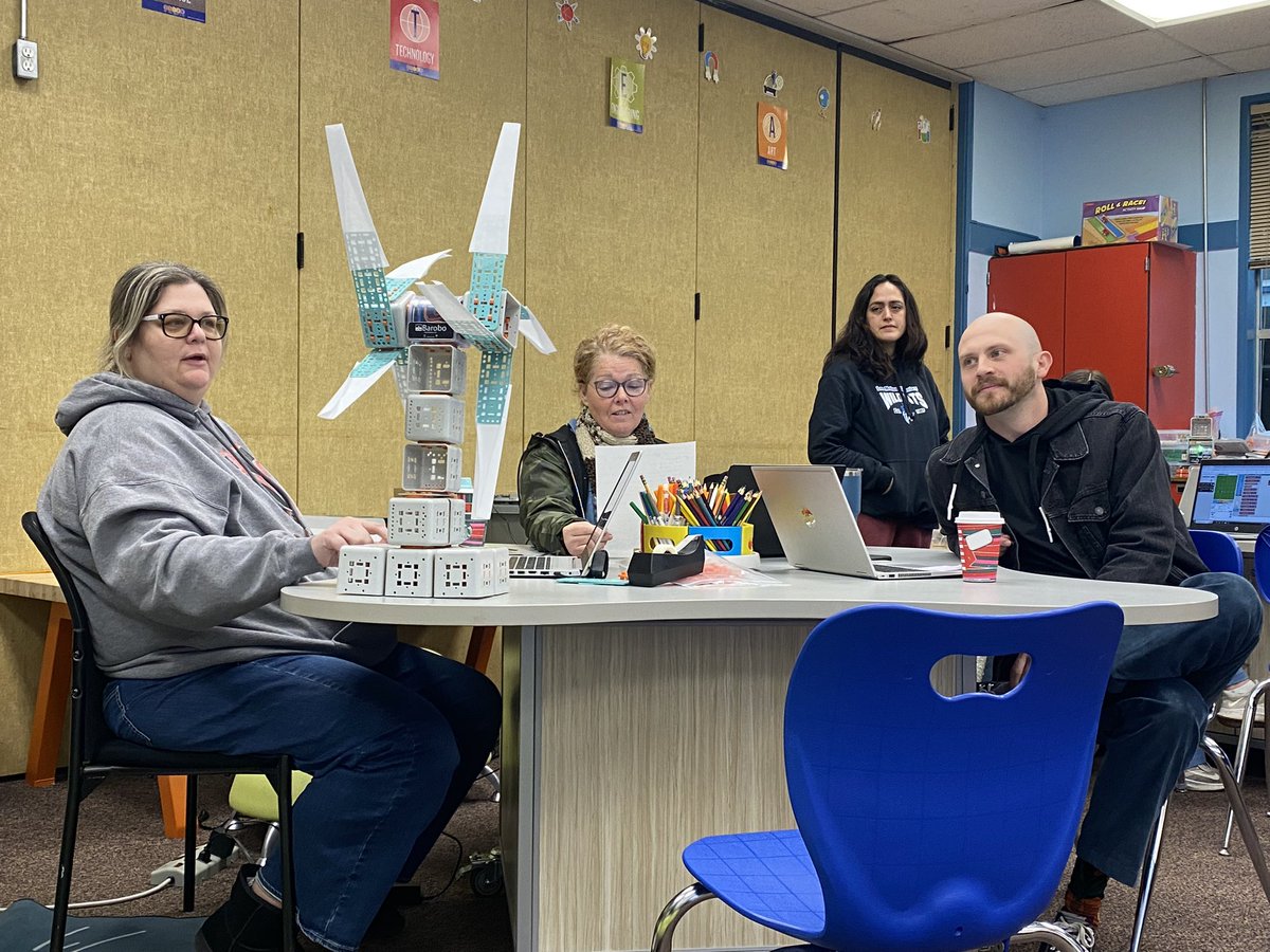 Josh Rowe tweet media