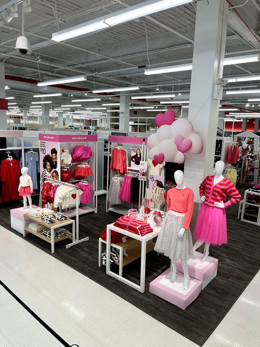 Love is in the air💕✨#Target #targetvm #T3356 #lovegateway #valentinesday2024