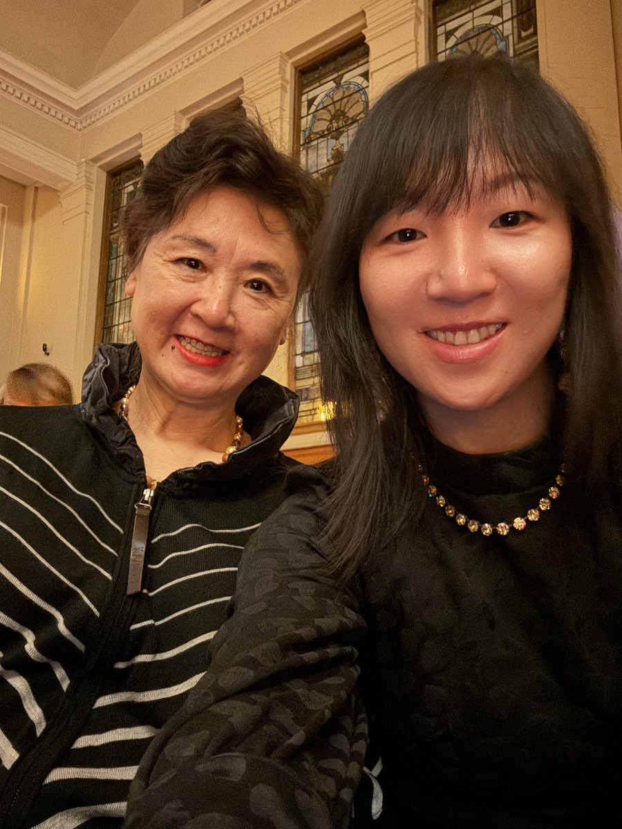 I took my mama to a #candlelight concert: Vivaldi’s four seasons. 🥰