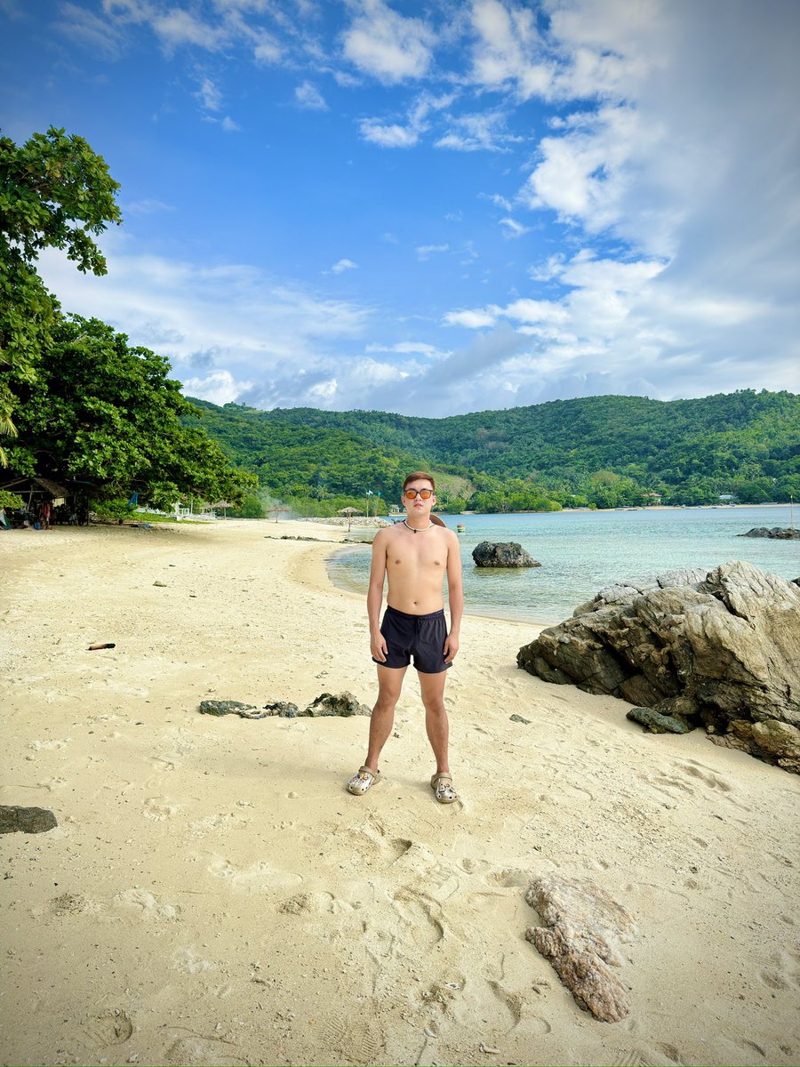 JMRGXII's tweet photo. Find your happy place and live in it 🫶🏝️🌅 https://t.co/TtoquDNgva