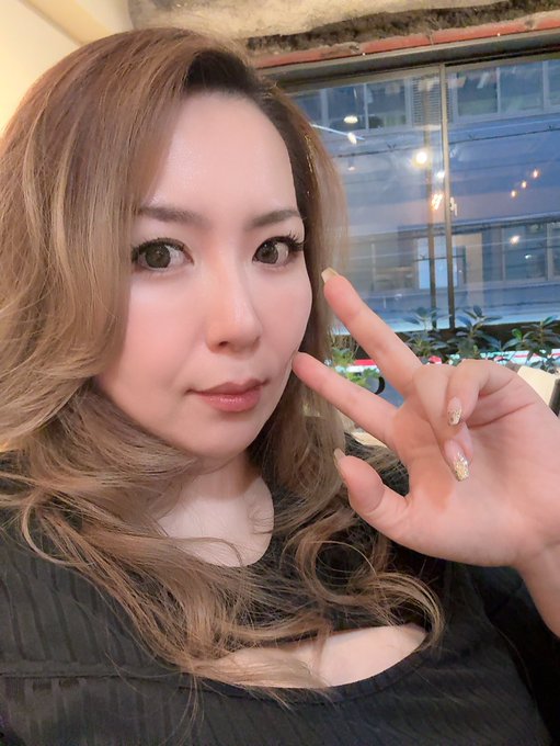 ソフトバンク光💡解約するのに10000円も取られるのー😱 https://t.co/VWdAFVTqiu