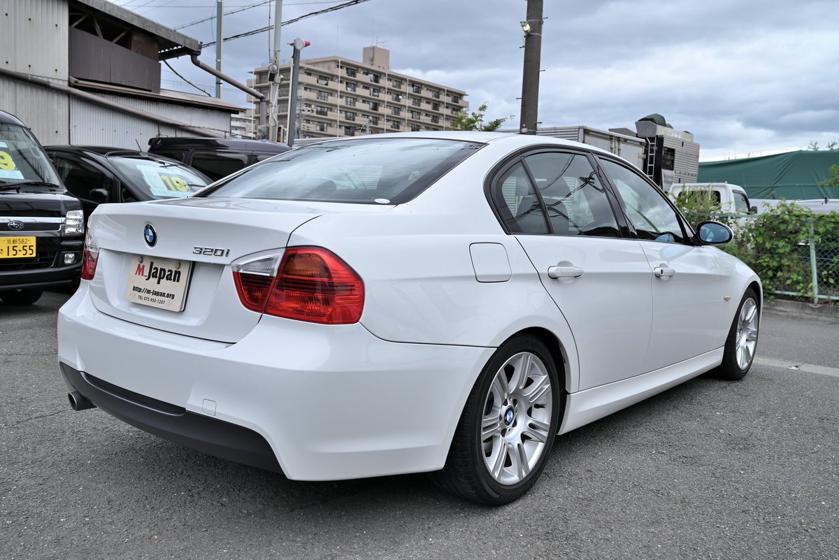 m_tarou_ni's tweet image. ご購入有難う御座います✨
とても綺麗な320i mスポーツ
滋賀県の方が購入してくれました♪
ホントは昨日来店予定だったんですが、こちらの都合で今日に替えてもらい無理言いました！
#bmw3series #bmwe90 #bmw #320i #bmw320 #e90 
m-japan.org/usedcar/2016.p…